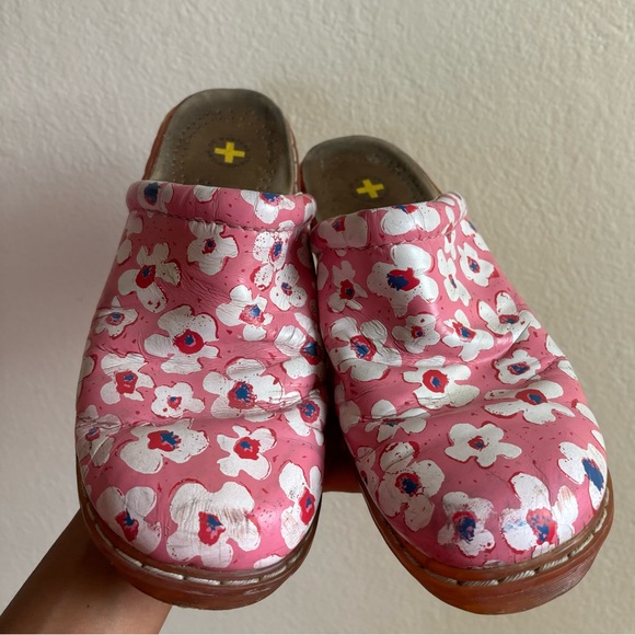 dr. martens floral clogs or mules 🌸 - Picture 2 of 8